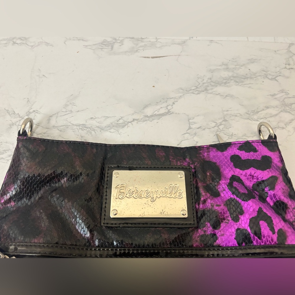 Betsey Johnson Purse Faux Snakeskin Bag Betseyville Purple Pink No Strap - Picture 2 of 7